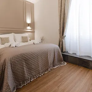 https://de-vince-suites.it-romehotels.com