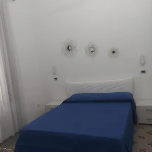 https://house-lamphotel-militello-srl.sicilyhotelsitaly.net