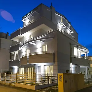 https://residenza-riva-azzurra.emilia-romagnahotels.net