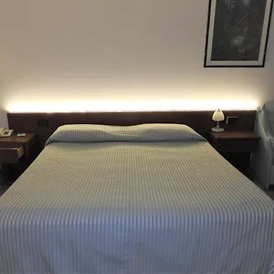 https://albergo-centrale-trebaseleghe.hotelinveneto.com